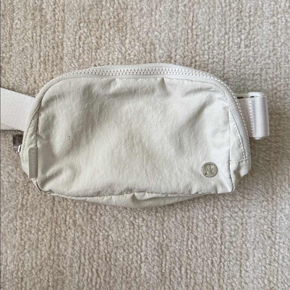 Lululemon Belt Bag White